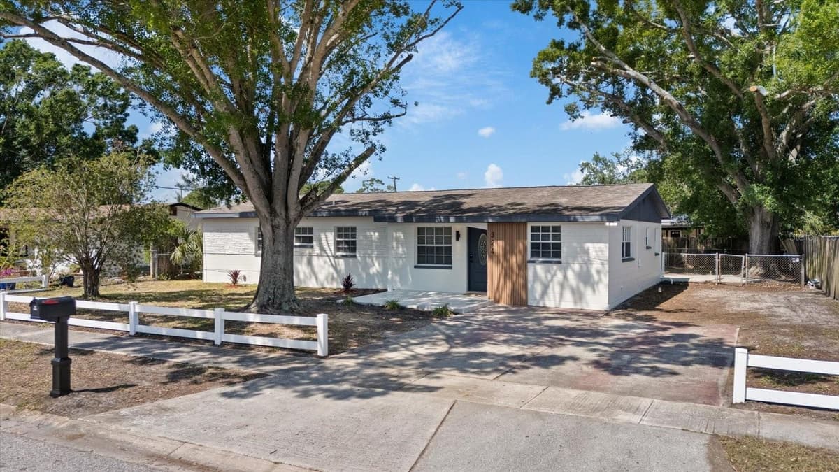 324 COUNTRY CLUB DRIVE — photo 1 of 46