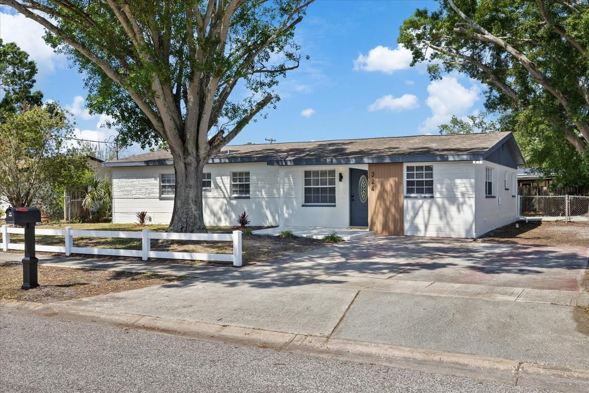 324 COUNTRY CLUB DRIVE — photo 10 of 46