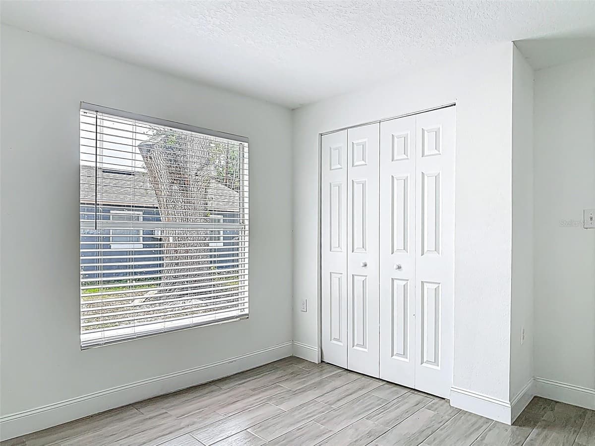 1403 13TH PLACE — photo 35 of 51