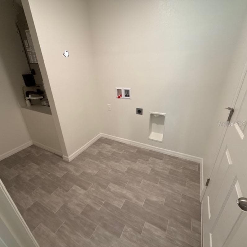 37 PACKARD LANE — photo 4 of 10