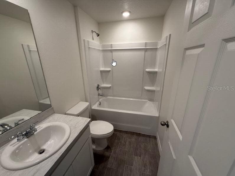 1 RIVERVIEW PLACE — photo 6 of 13