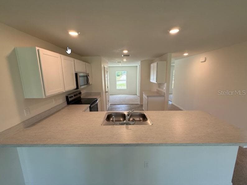 1 RIVERVIEW PLACE — photo 2 of 13