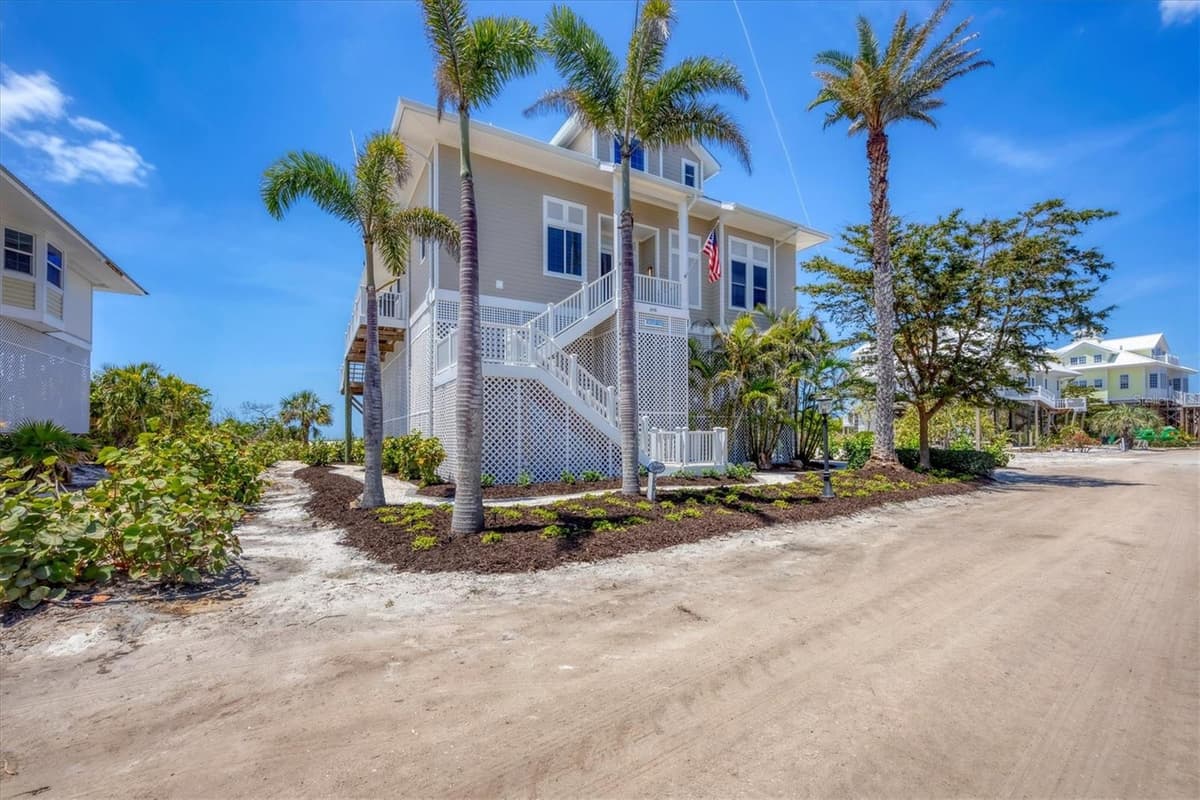 6890 PALM ISLAND DRIVE — photo 8 of 66