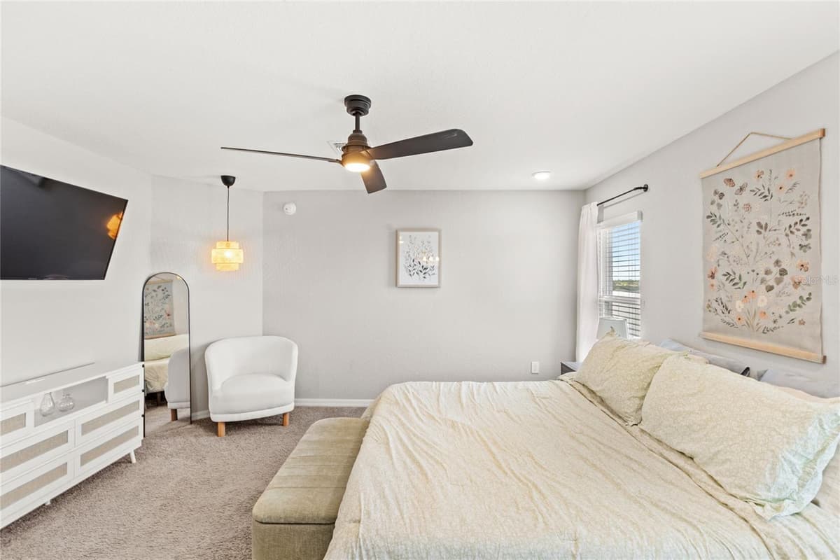 4215 SWAN STREET — photo 14 of 41