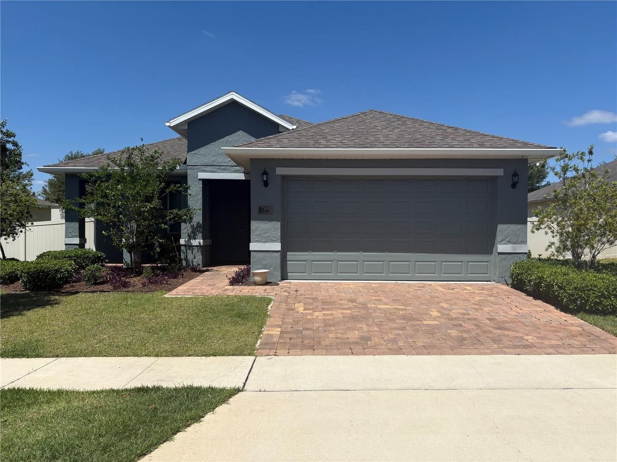 709 CALABRIA WAY — photo 1 of 26