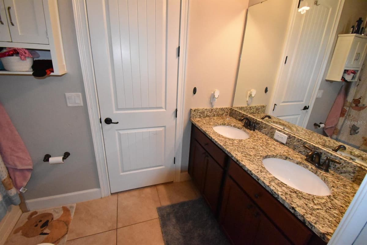709 CALABRIA WAY — photo 13 of 26