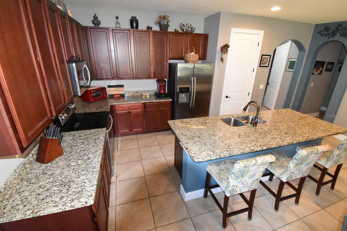 709 CALABRIA WAY — photo 8 of 26