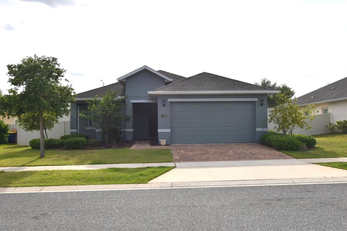 709 CALABRIA WAY — photo 2 of 26