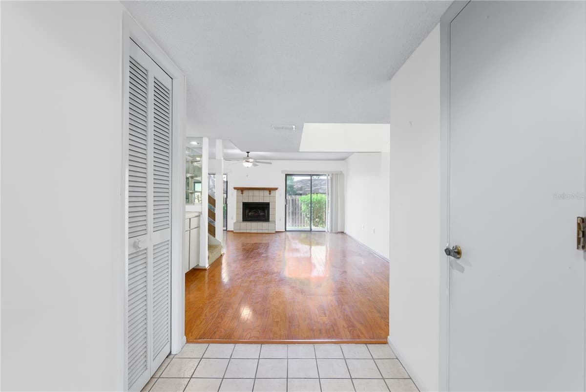 135 HERON BAY CIRCLE — photo 6 of 32