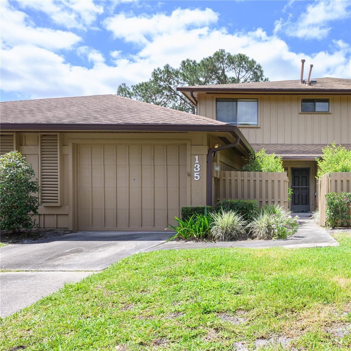 135 HERON BAY CIRCLE — photo 29 of 32