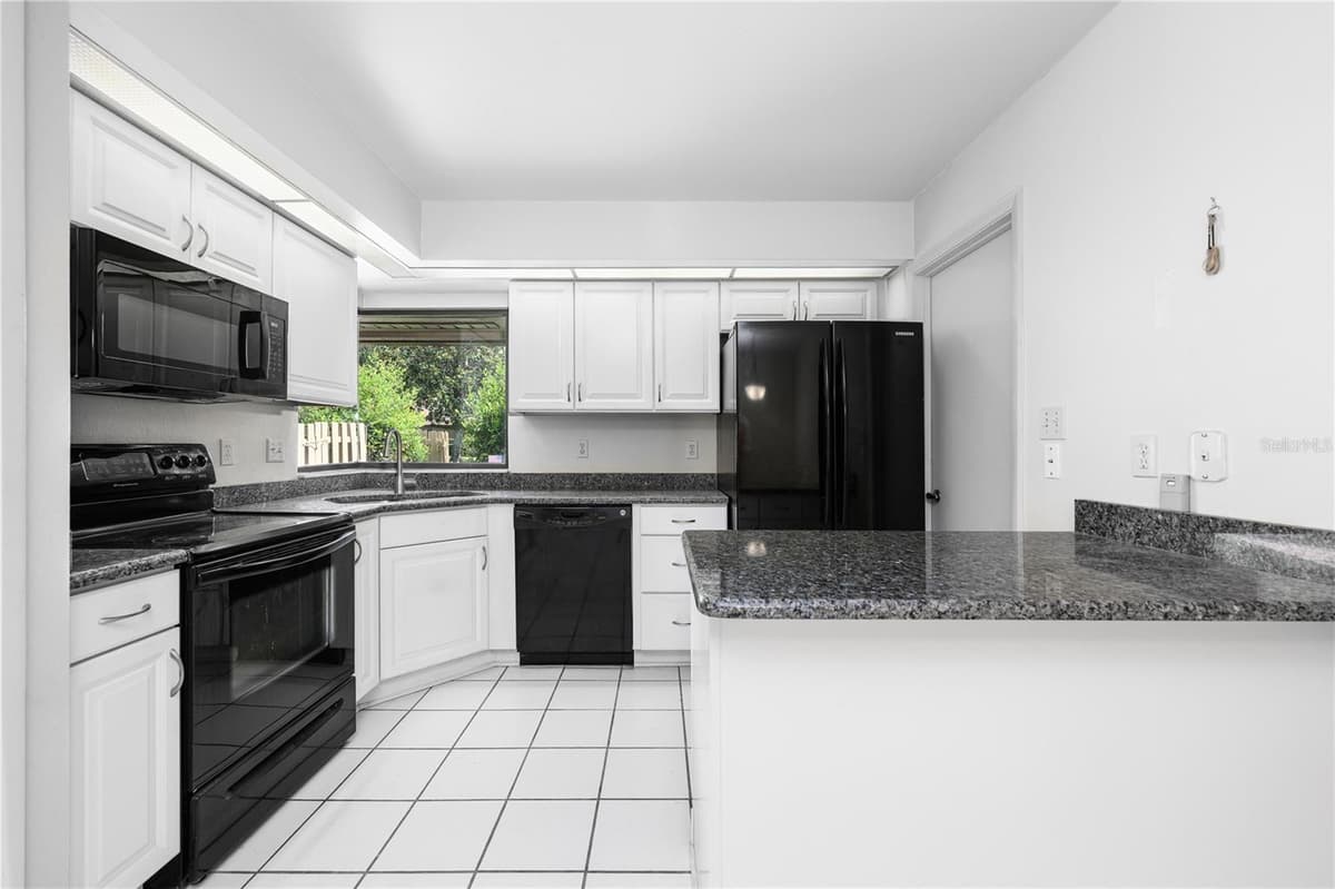 135 HERON BAY CIRCLE — photo 12 of 32