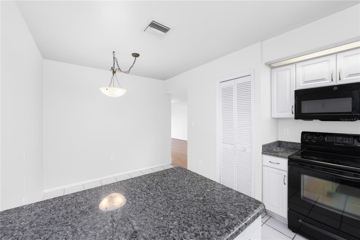 135 HERON BAY CIRCLE — photo 14 of 32