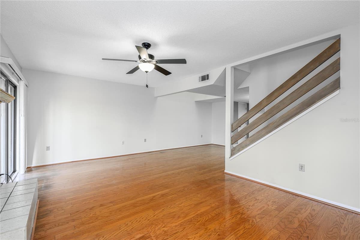 135 HERON BAY CIRCLE — photo 9 of 32