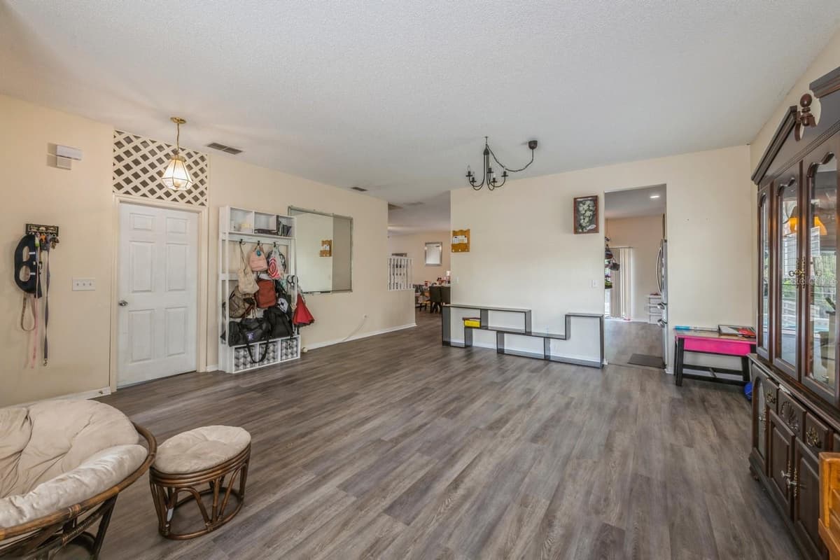 502 FREEMAN STREET — photo 5 of 21