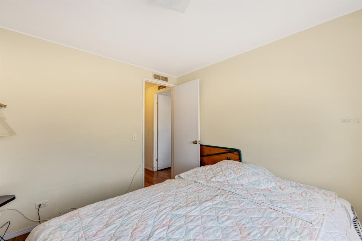 2100 KINGS HIGHWAY — photo 16 of 82