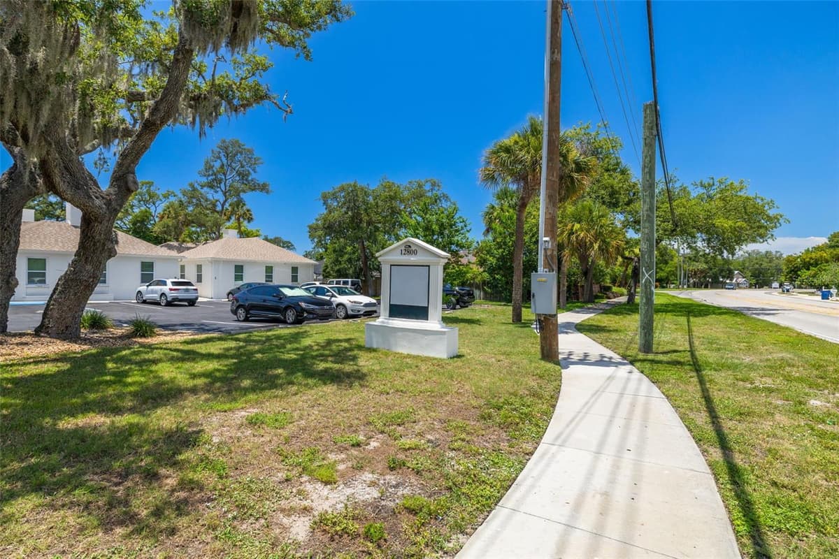 12800 INDIAN ROCKS ROAD — photo 3 of 14