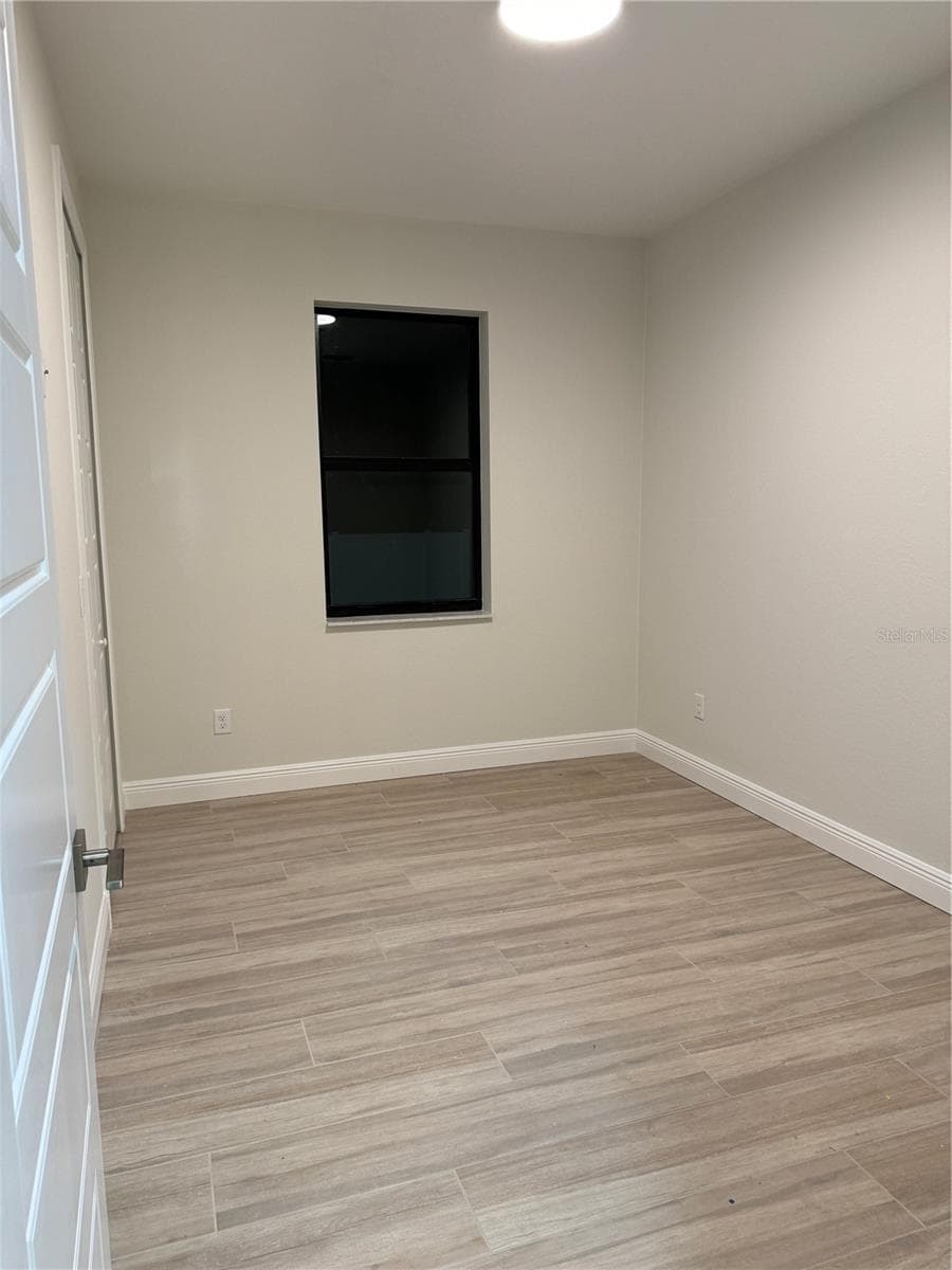 20296 RUTHERFORD AVENUE — photo 23 of 32