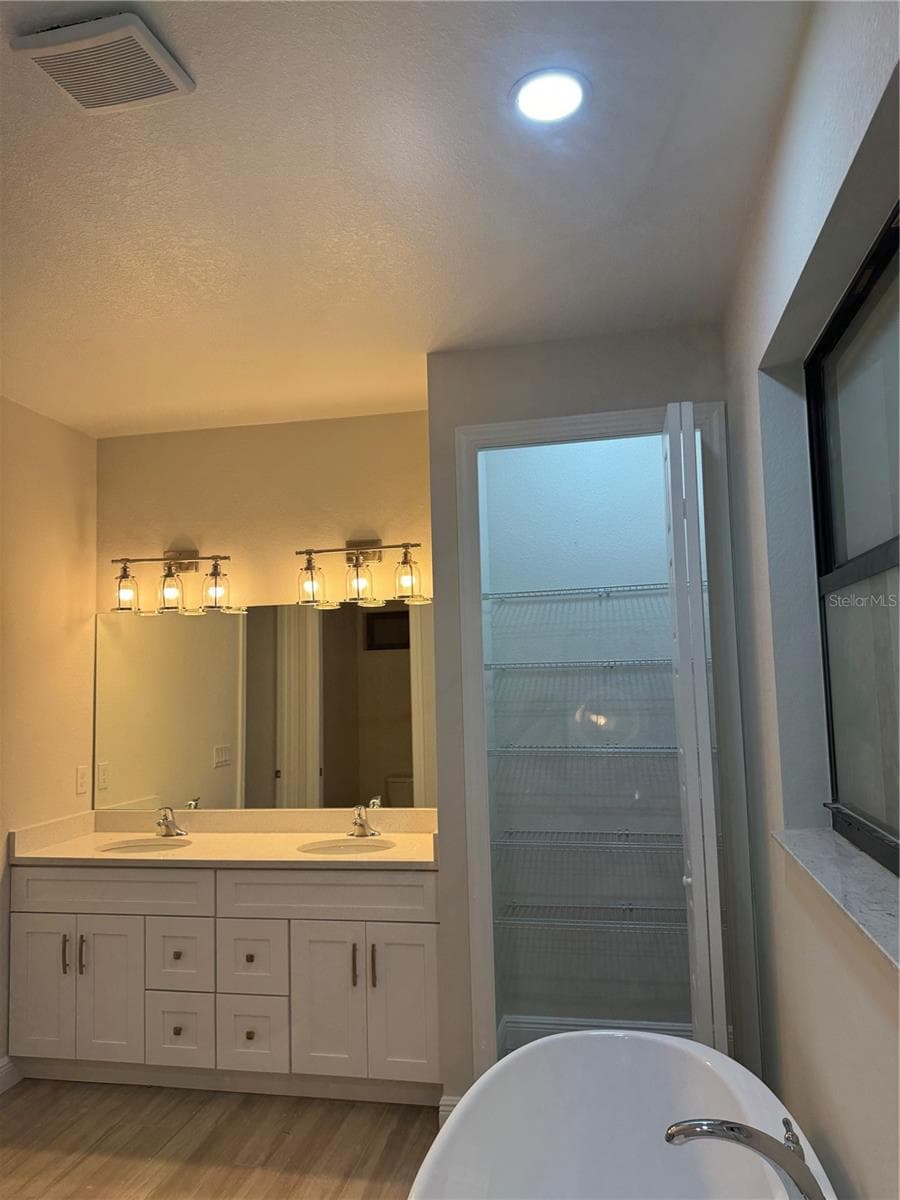 20296 RUTHERFORD AVENUE — photo 19 of 32