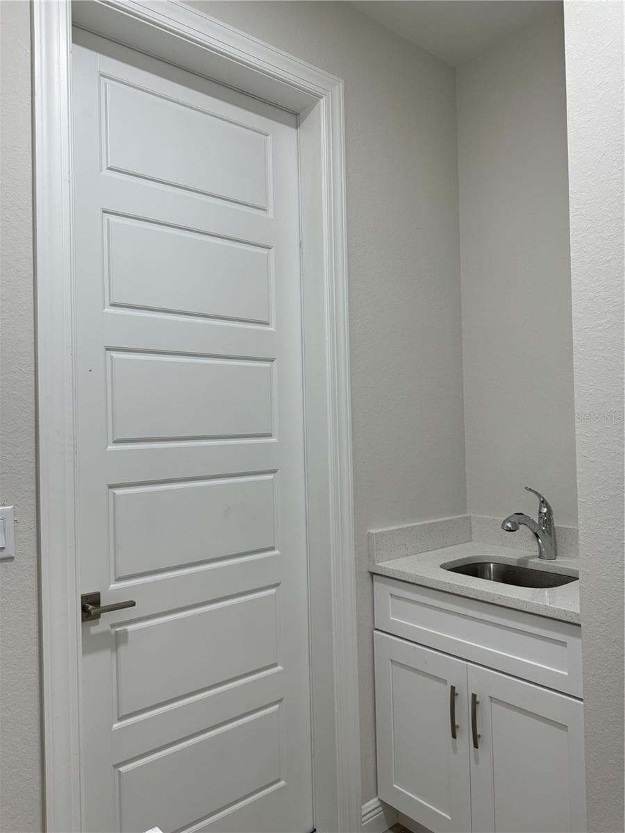 20296 RUTHERFORD AVENUE — photo 31 of 32