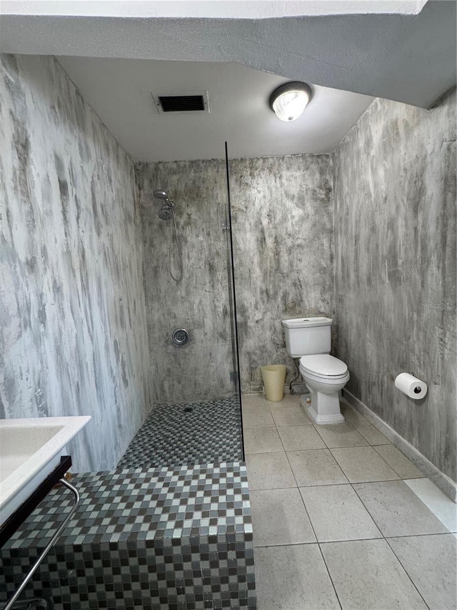 5757 AVE ISLA VERDE — photo 14 of 28