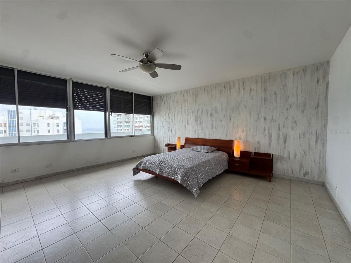 5757 AVE ISLA VERDE — photo 10 of 28