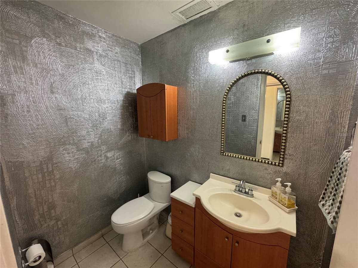 5757 AVE ISLA VERDE — photo 19 of 28