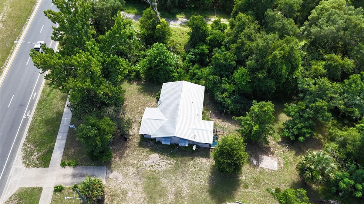 1129 STATE ROAD 20 — photo 3 of 13