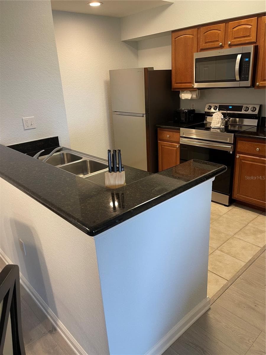8101 RESORT VILLAGE DRIVE — photo 9 of 41