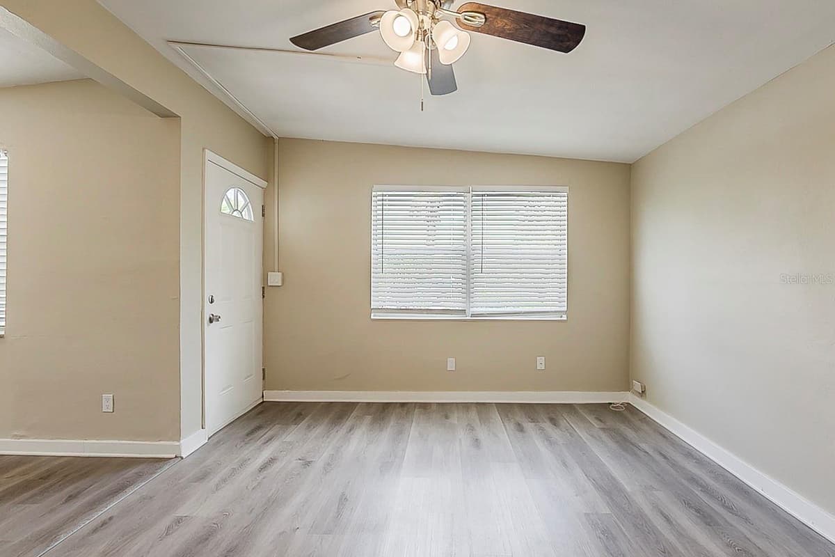 4010 EMERSON AVENUE — photo 8 of 23