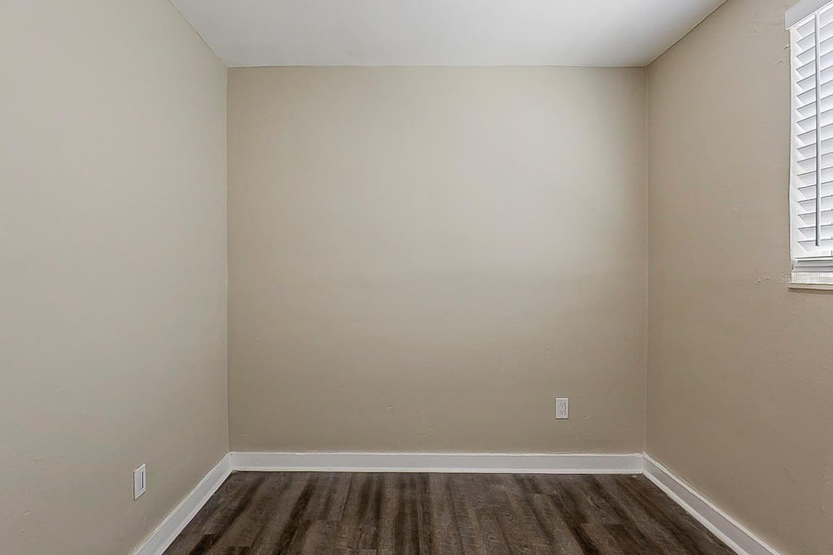 4010 EMERSON AVENUE — photo 9 of 23