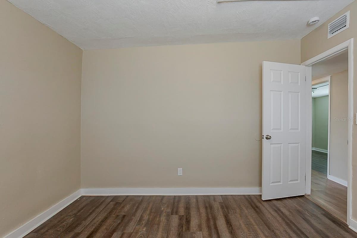 4010 EMERSON AVENUE — photo 18 of 23