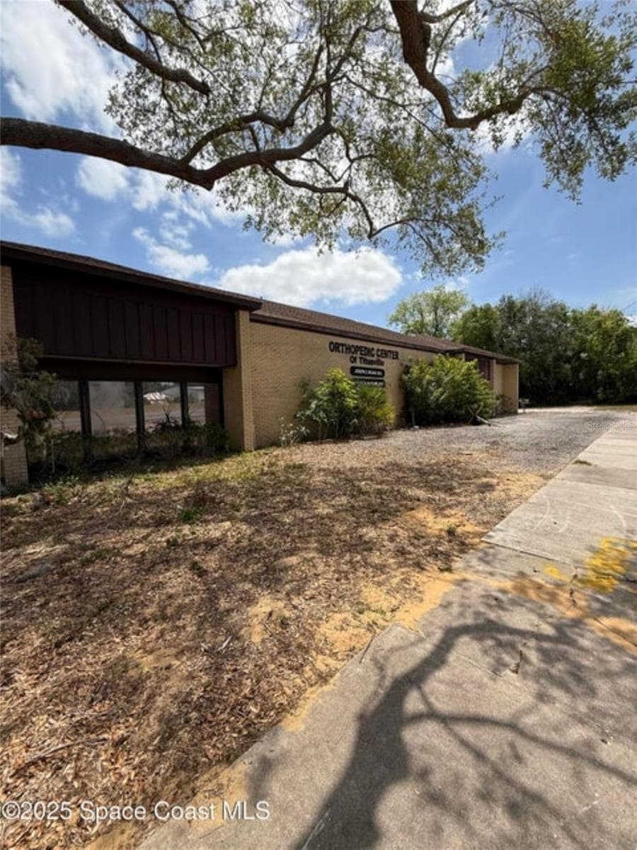 1855 JESS PARRISH COURT — photo 1 of 12