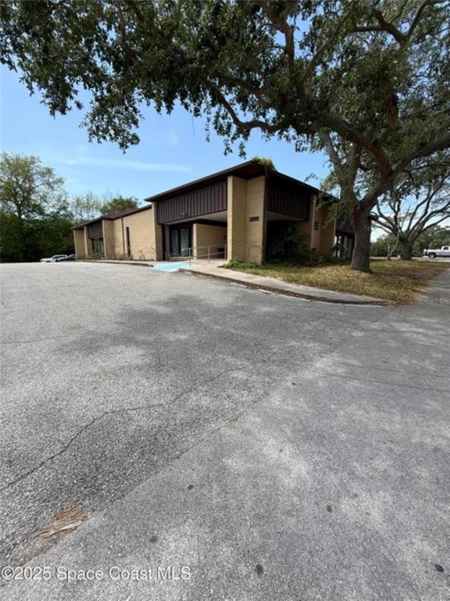 1855 JESS PARRISH COURT — photo 10 of 12