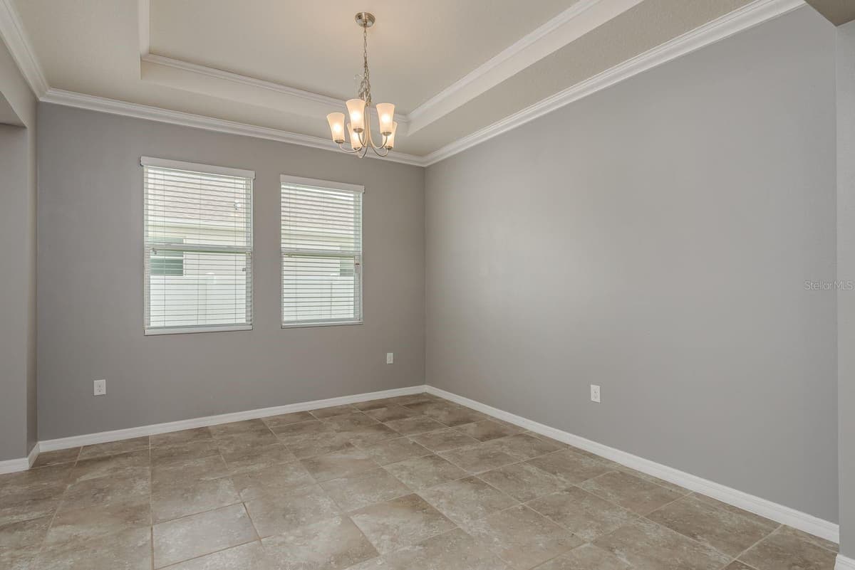 13637 BLYTHEWOOD DRIVE — photo 4 of 44