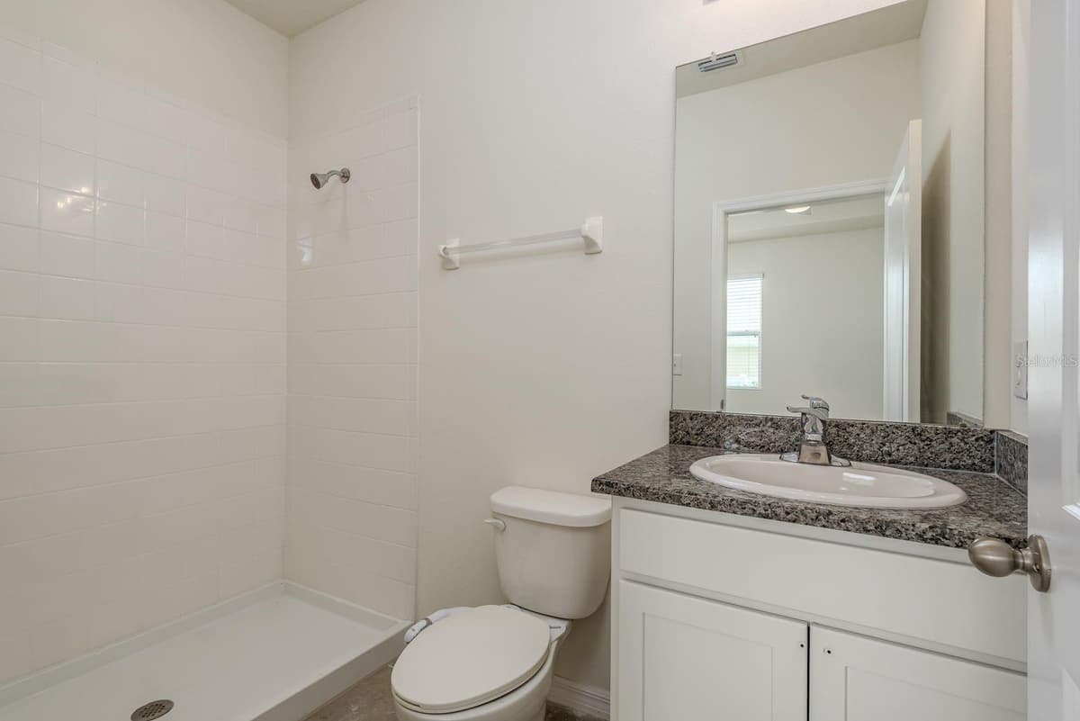 13637 BLYTHEWOOD DRIVE — photo 27 of 44
