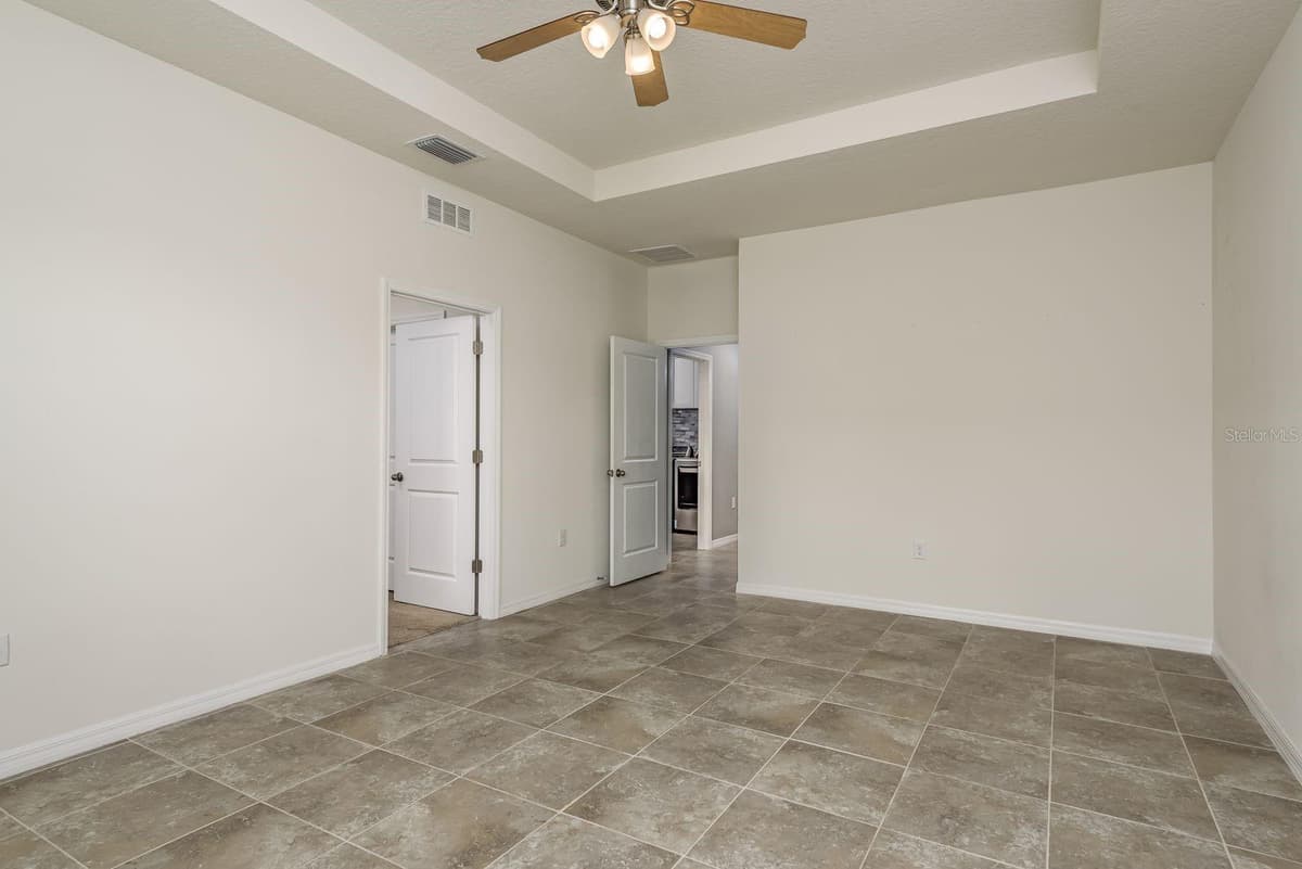 13637 BLYTHEWOOD DRIVE — photo 26 of 44