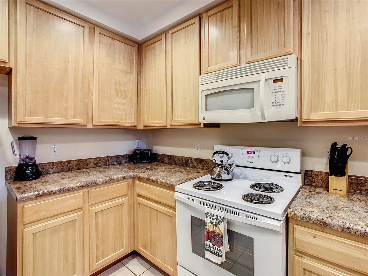 9061 TREASURE TROVE LANE — photo 19 of 59