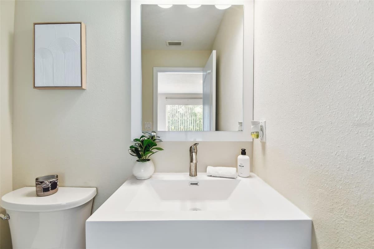 2547 LEXINGTON OAK DRIVE — photo 18 of 34