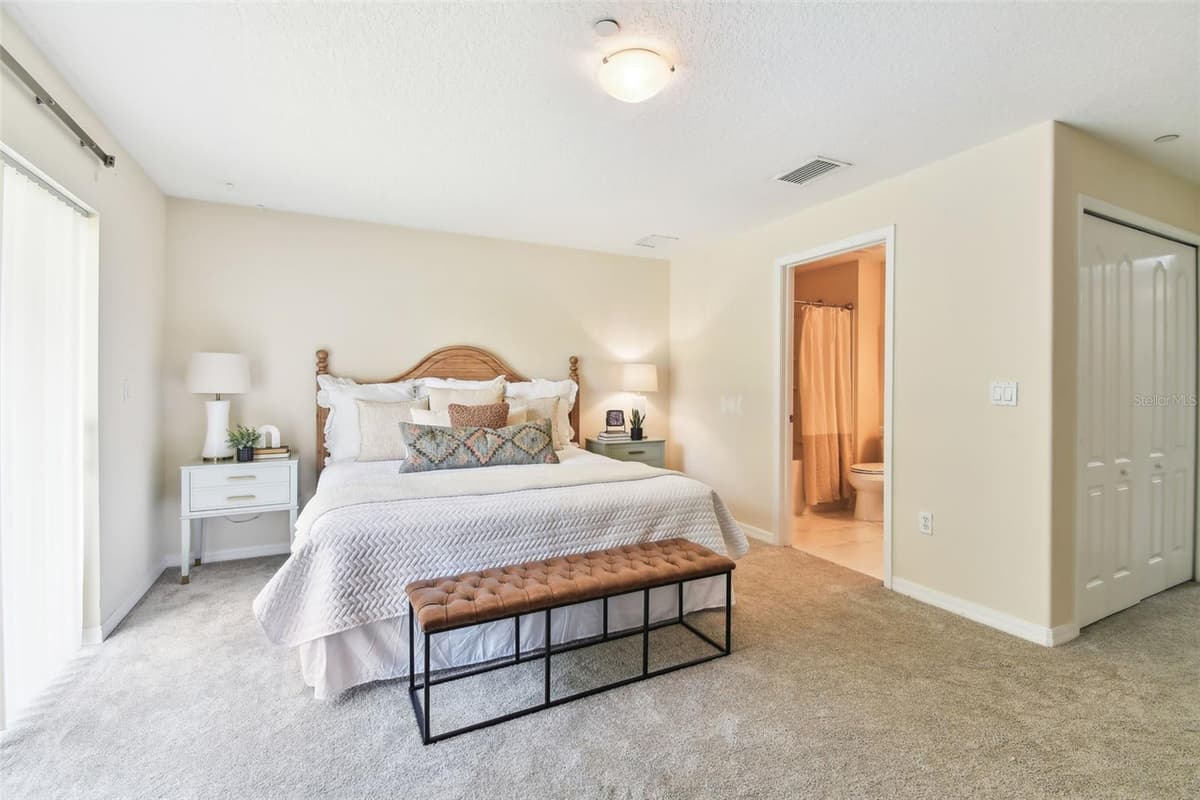 2547 LEXINGTON OAK DRIVE — photo 15 of 34