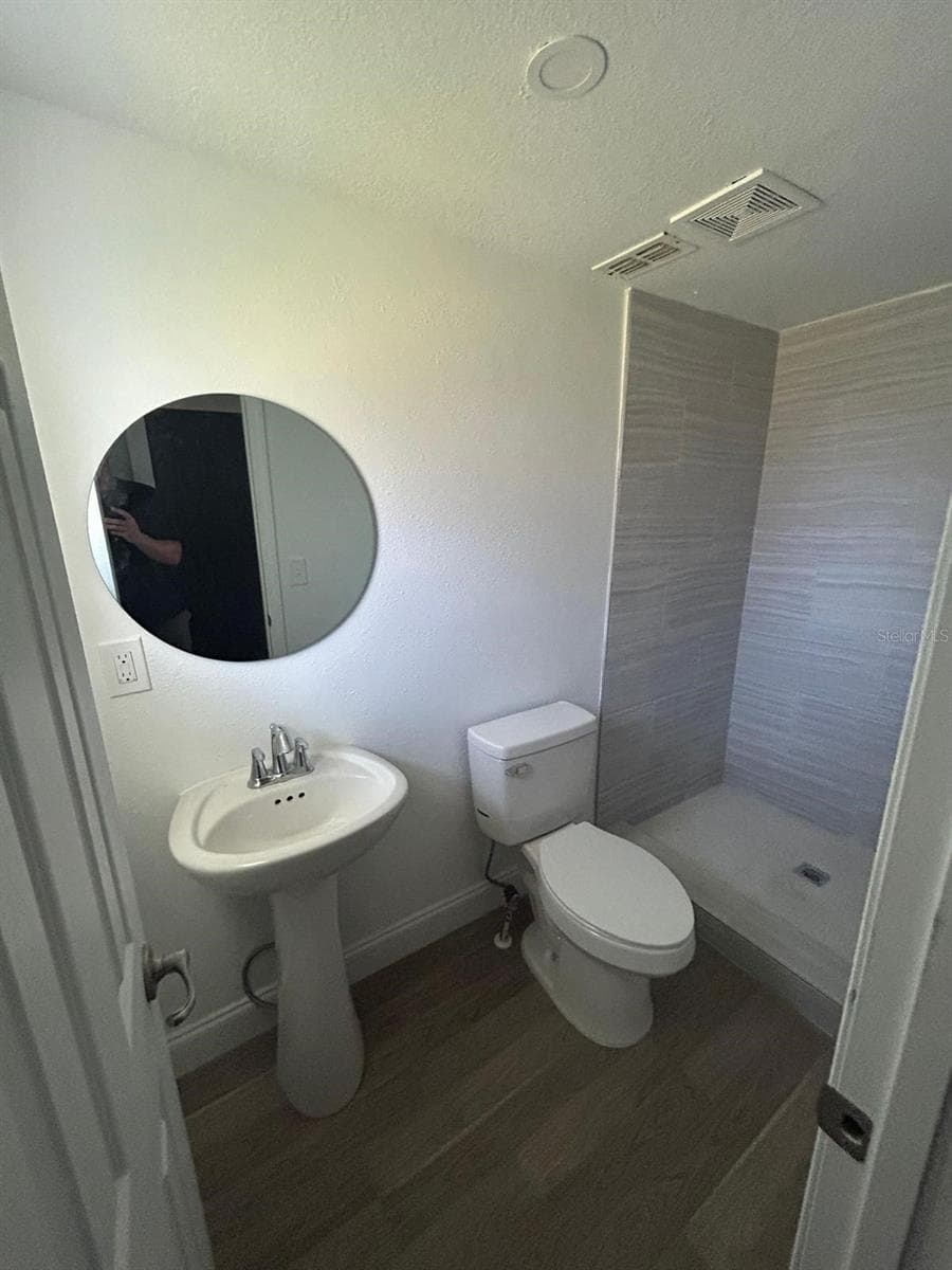 73 BROOKS DRIVE — photo 5 of 9