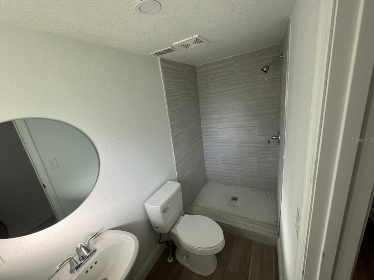 73 BROOKS DRIVE — photo 8 of 9