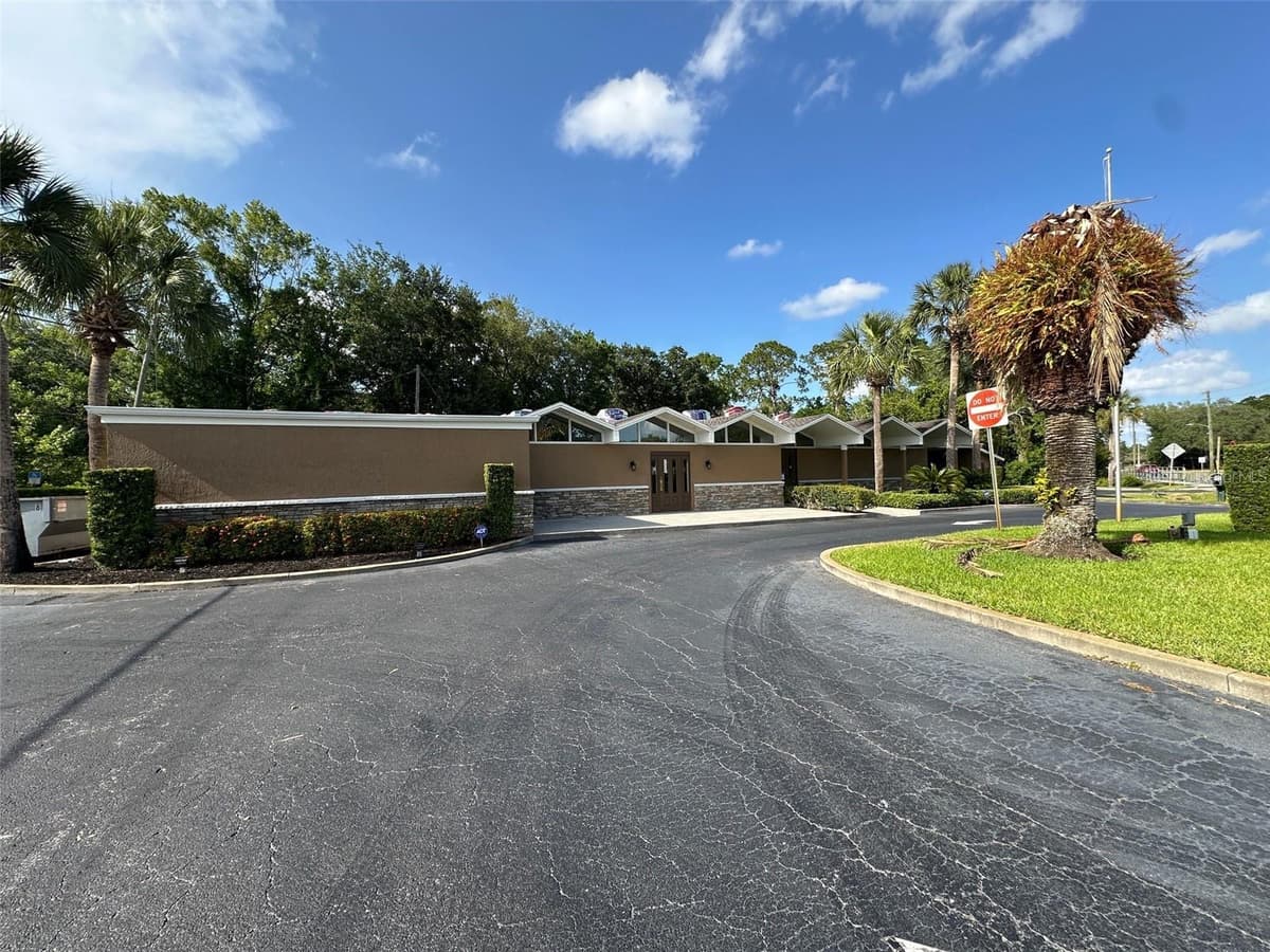 500 AIRPORT BOULEVARD — photo 3 of 21
