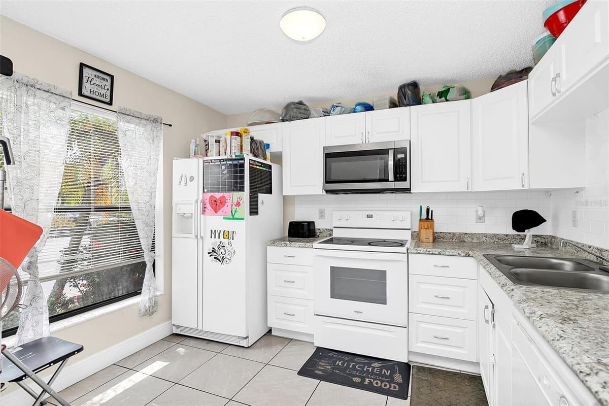 1612 SANDY POINT SQUARE — photo 4 of 26