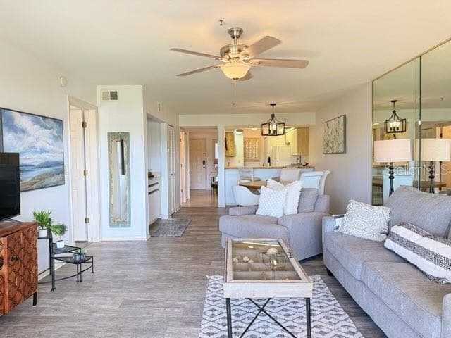 460 BOUCHELLE DRIVE — photo 15 of 44