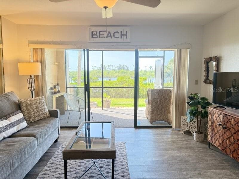 460 BOUCHELLE DRIVE — photo 7 of 44