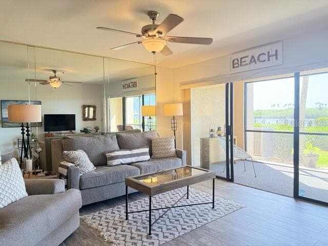 460 BOUCHELLE DRIVE — photo 8 of 44