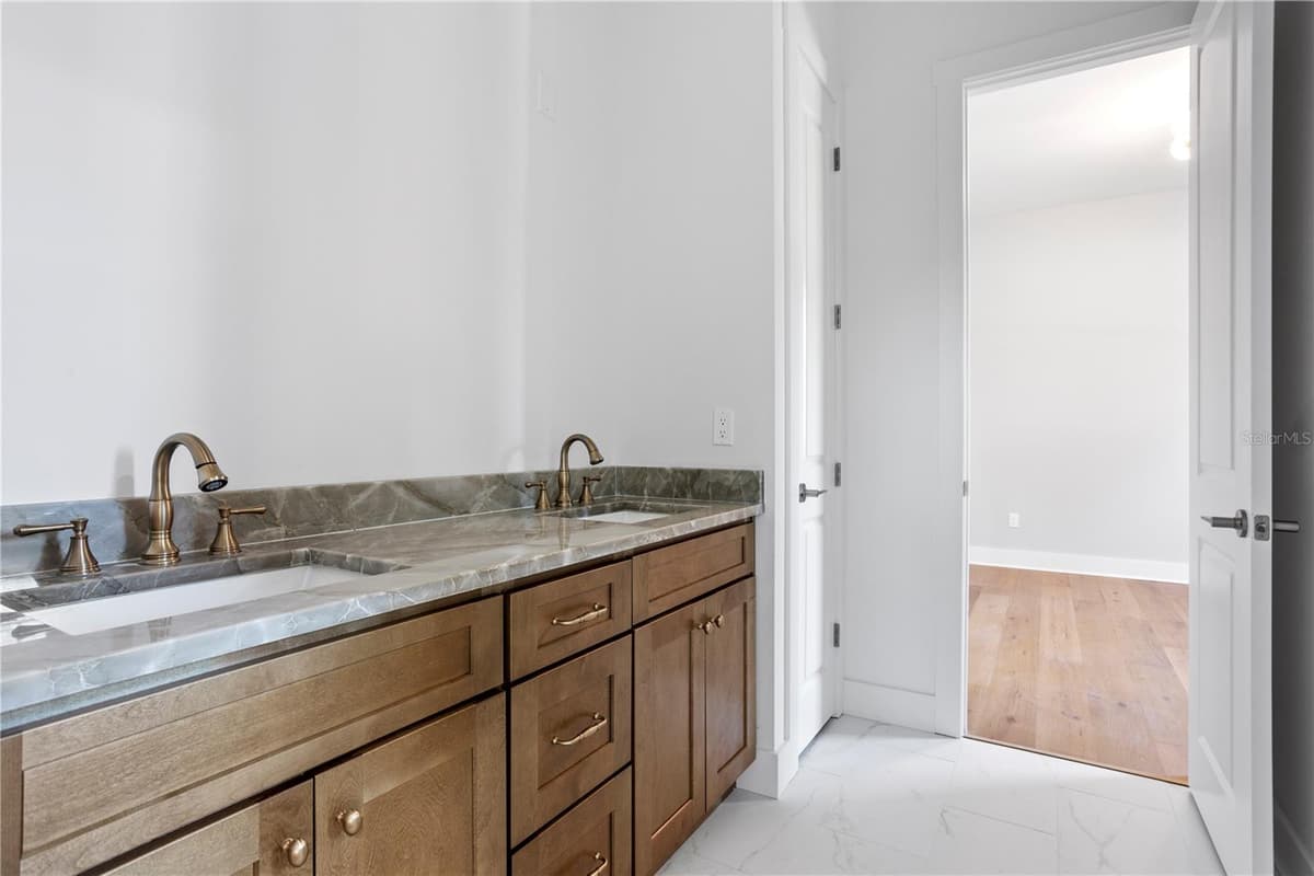 4316 RENELLIE DRIVE — photo 31 of 31