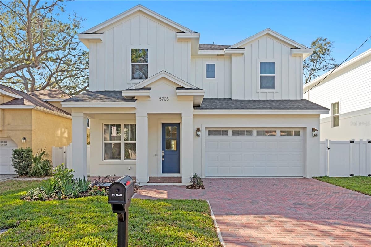 4316 RENELLIE DRIVE — photo 4 of 31