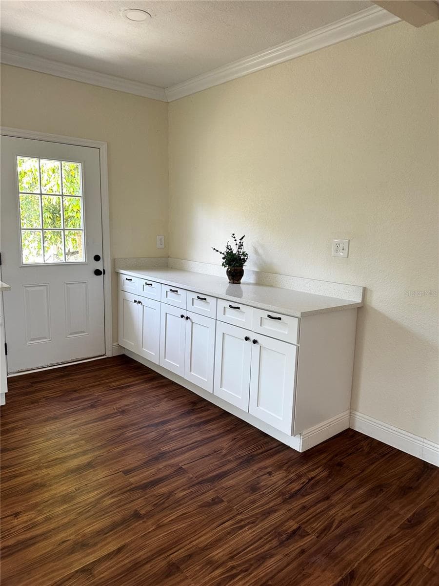 1310 POLK CITY ROAD — photo 6 of 23
