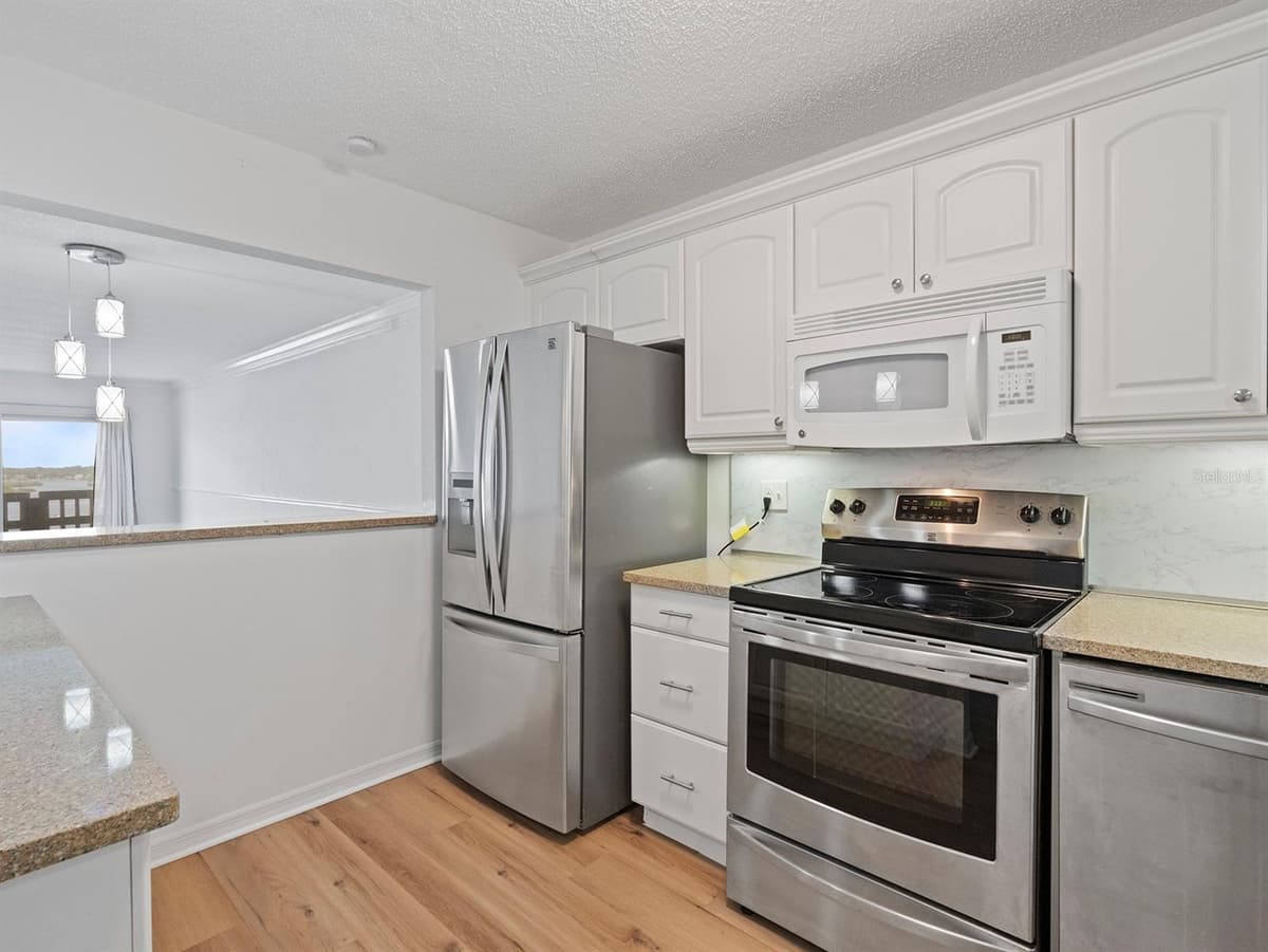 3606 PENINSULA DRIVE — photo 4 of 74